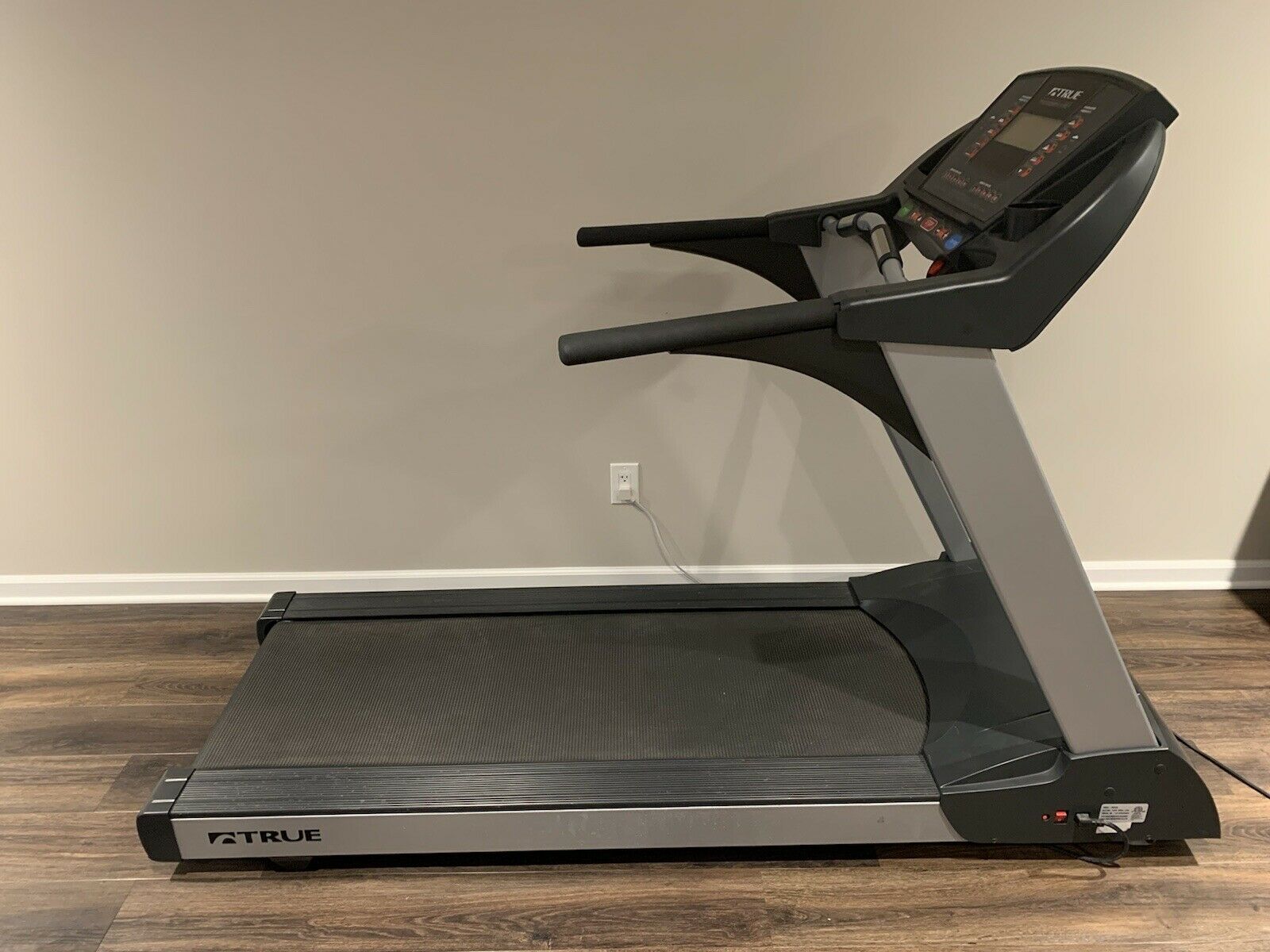 True Treadmill Ps300