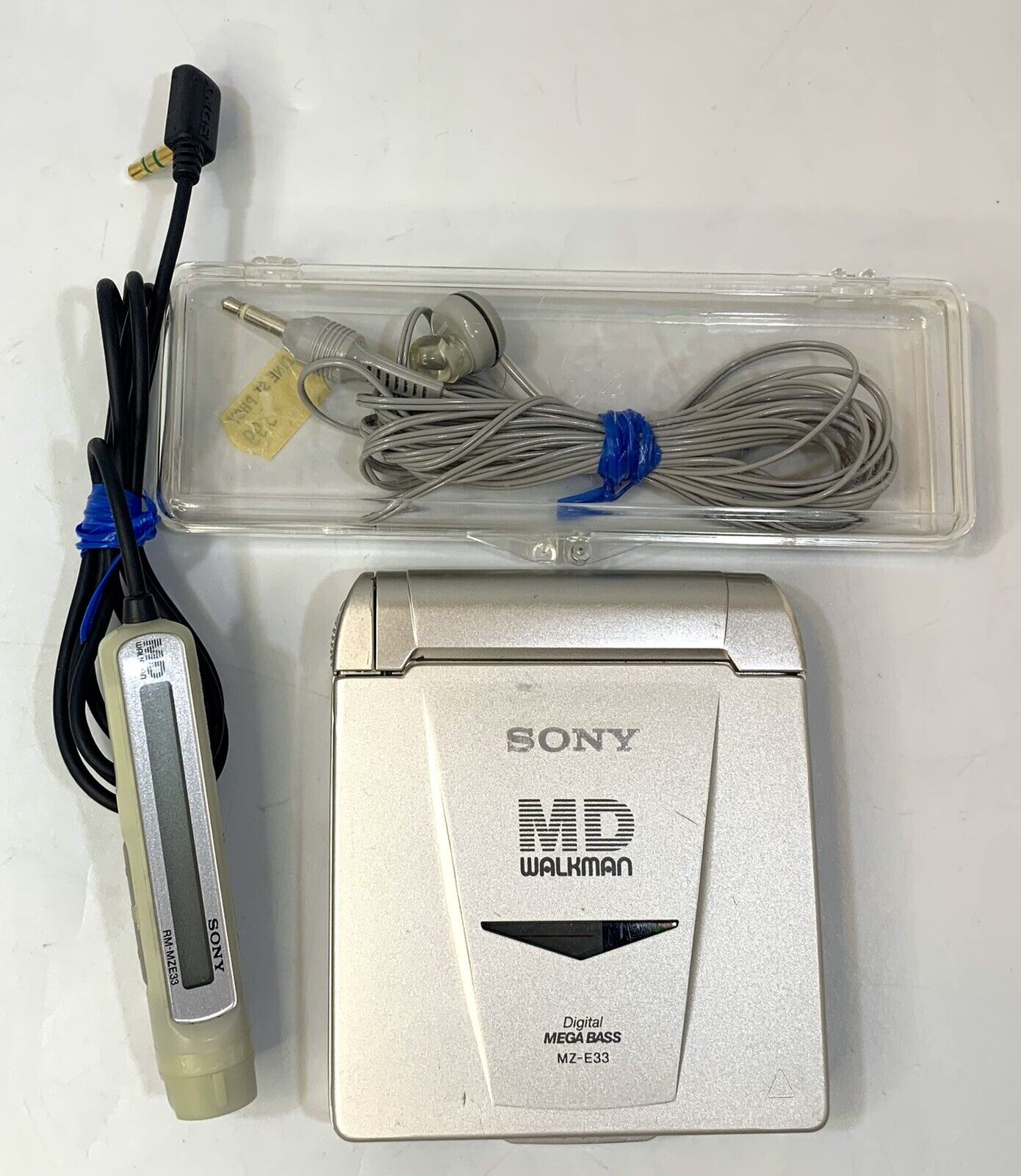 Sony Md Walkman Portable Mini Disc Player Mega Bass Mz-e33 W/headset & Md Works
