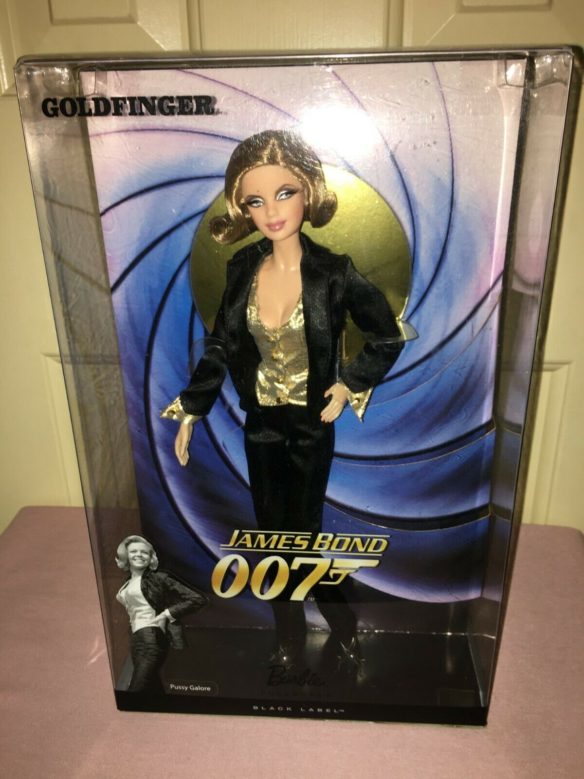 James Bond 007 Barbie Pussy Galore (honor Blackman) - Goldfinger; Nrfb; 2009