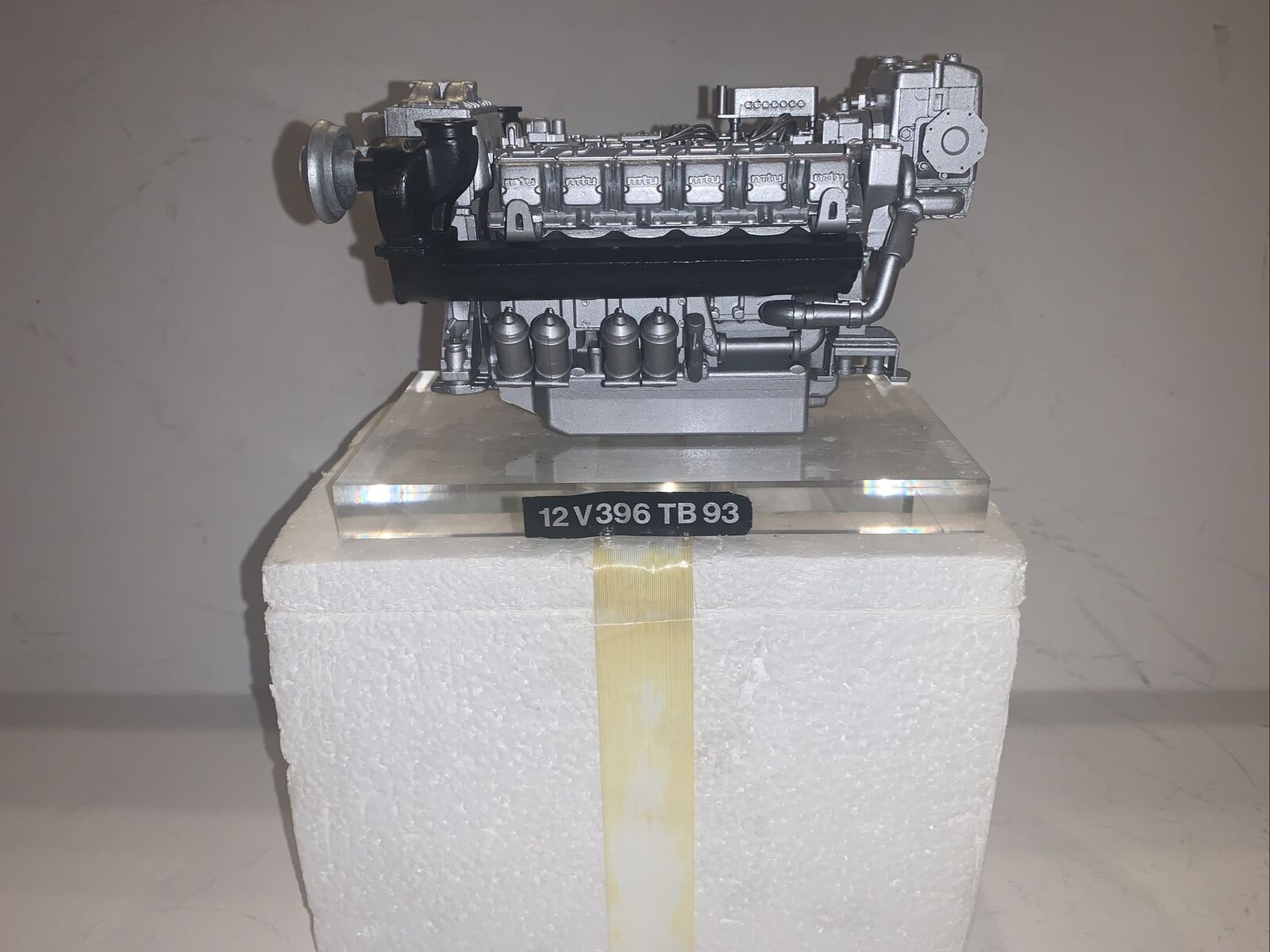 Conrad Nzg Mtu 12 Cylinder Diesel Engine